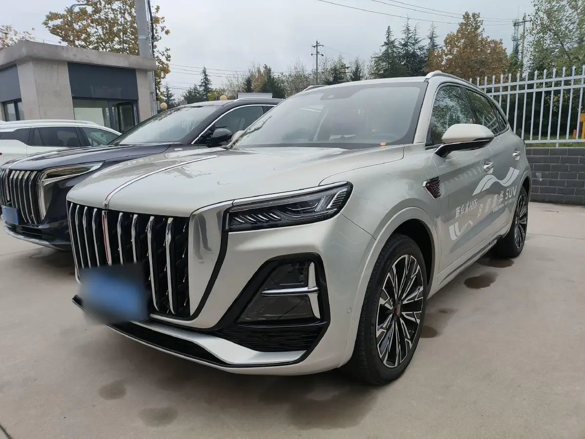 2023 HongQi HS5 2.0T 252HP L4 8AT
