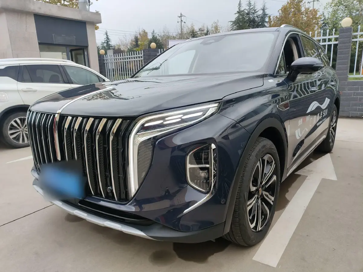 2023 HongQi HS7 2.0T 252HP L4 8AT