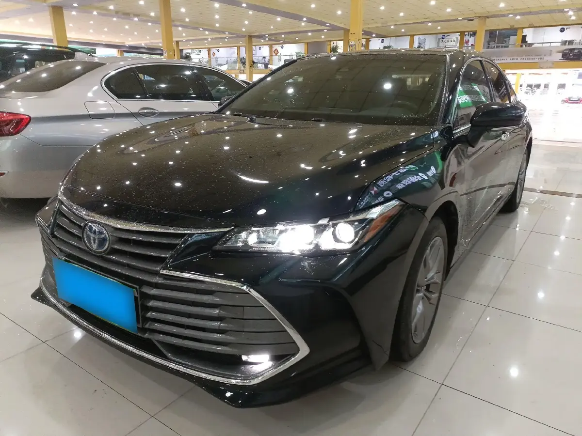 2019 Toyota Avalon 2.5L 178HP L4 E-CVT Hybrid