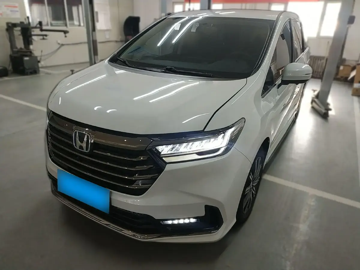 2022 Honda Odyssey 2.0L 146HP L4 E-CVT Hybrid