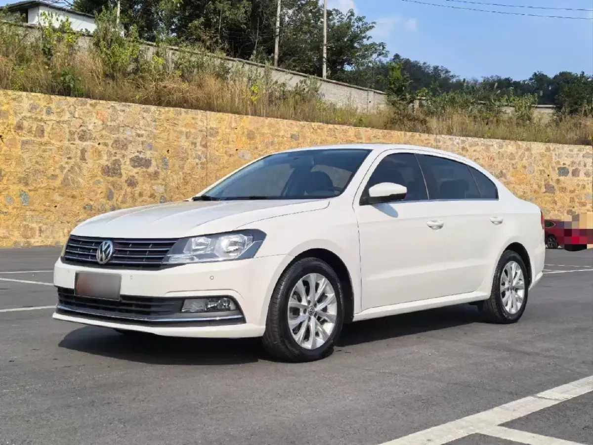 2017 Volkswagen Lavida 1.6L 110HP L4 6AT