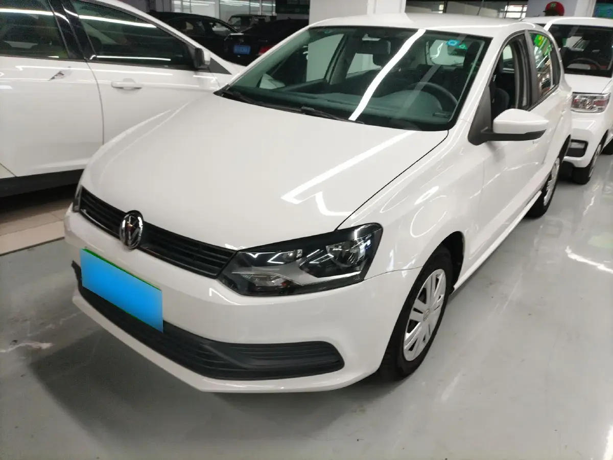 2016 Volkswagen Polo 1.4L 90HP L4 5MT