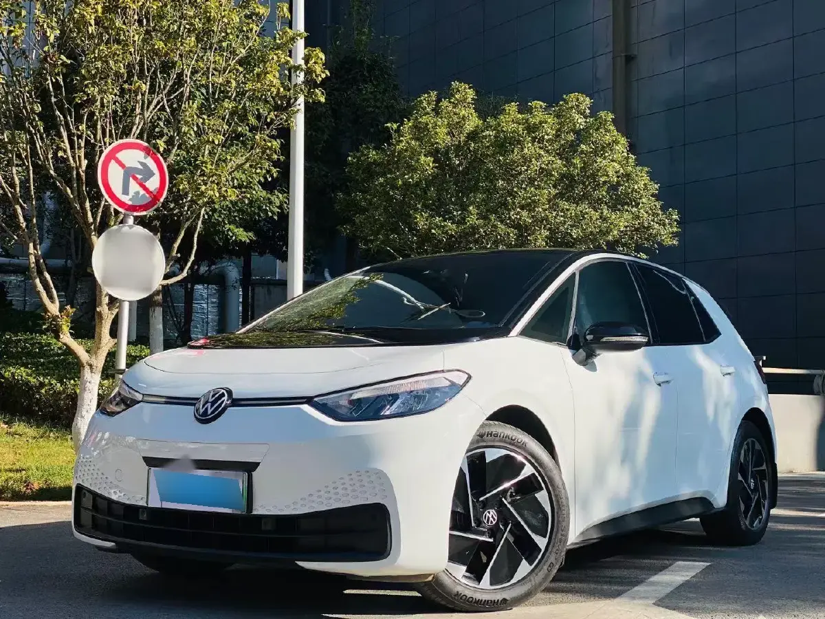 2024 Volkswagen ID.3 BEV 52.8KWH
