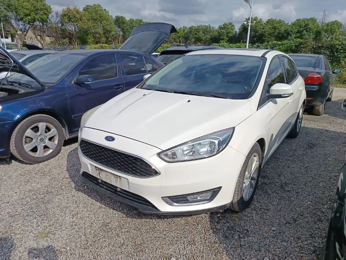 2015 Ford Focus 1.5T 181HP L4 6AT