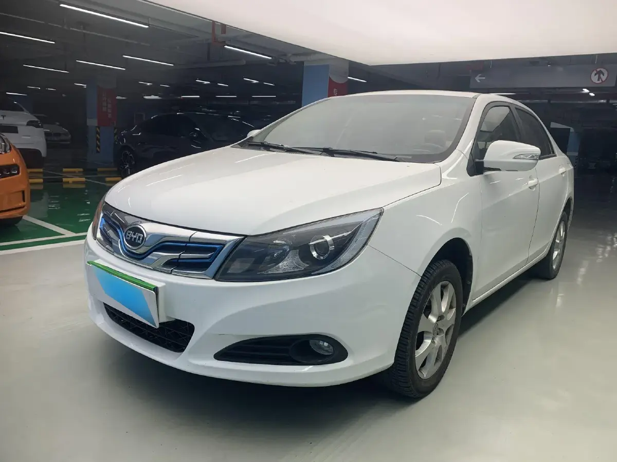 2017 BYD e5 BEV 43KWH