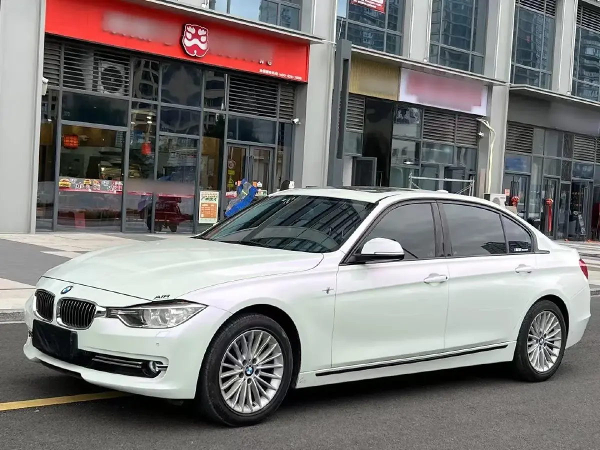 2013 BMW 3 Series 2.0T 184HP L4 8AT