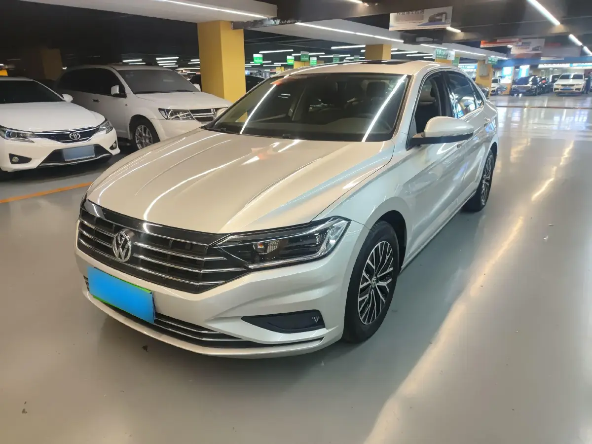 2019 Volkswagen Sagitar 1.4T 150HP L4 7DCT
