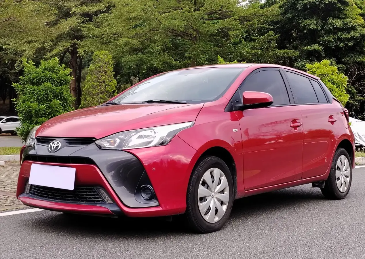 2016 Toyota Yaris L 1.5L 107HP L4 CVT