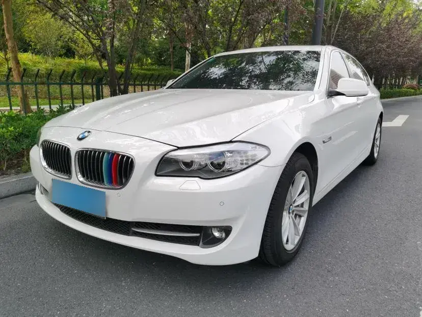 2013 BMW 5 Series 2.0T 218HP L4 8AT