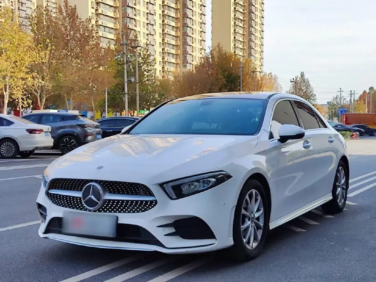 2022 Mercedes-Benz A Class 1.3T 163HP L4 7DCT