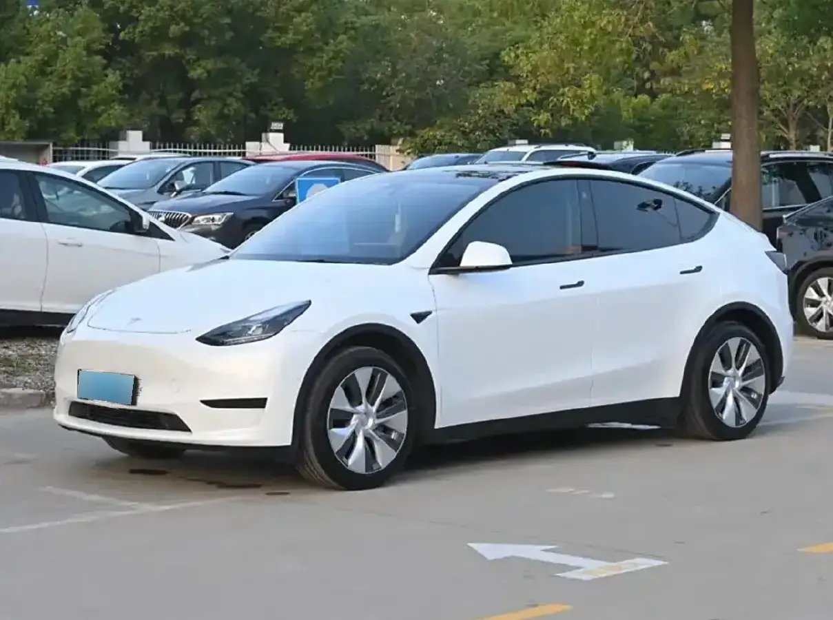 2022 Tesla Model Y BEV 60KWH