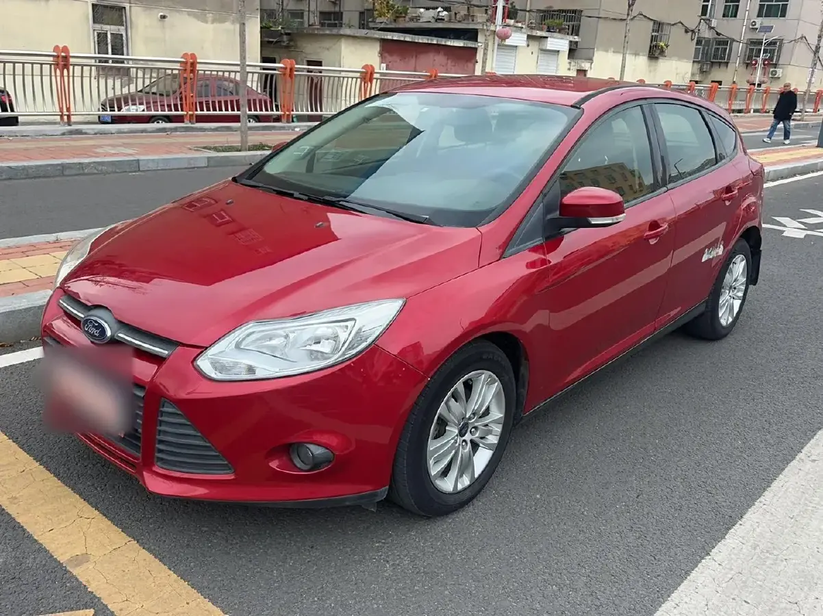 2012 Ford Focus 1.6L 125HP L4 5MT