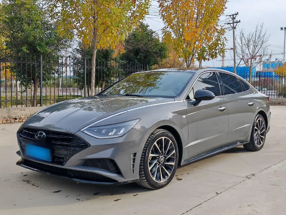 2020 Hyundai Sonata 2.0T 240HP L4 8AT