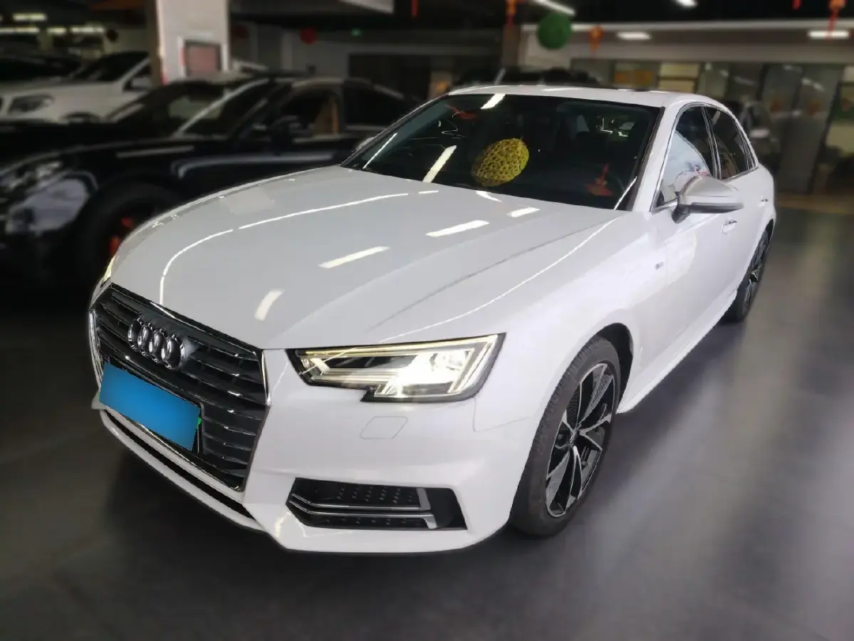 2018 Audi A4L 2.0T 190HP L4 7DCT