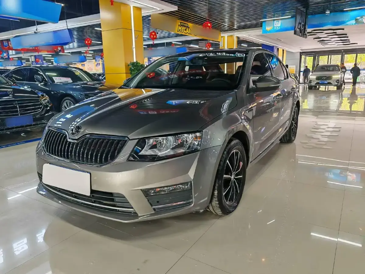 2017 Skoda Octavia 1.6L 110HP L4 6AT