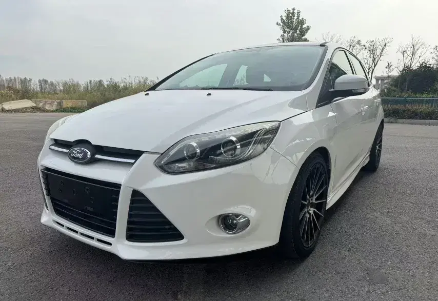 2012 Ford Focus 1.6L 125HP L4 6DCT