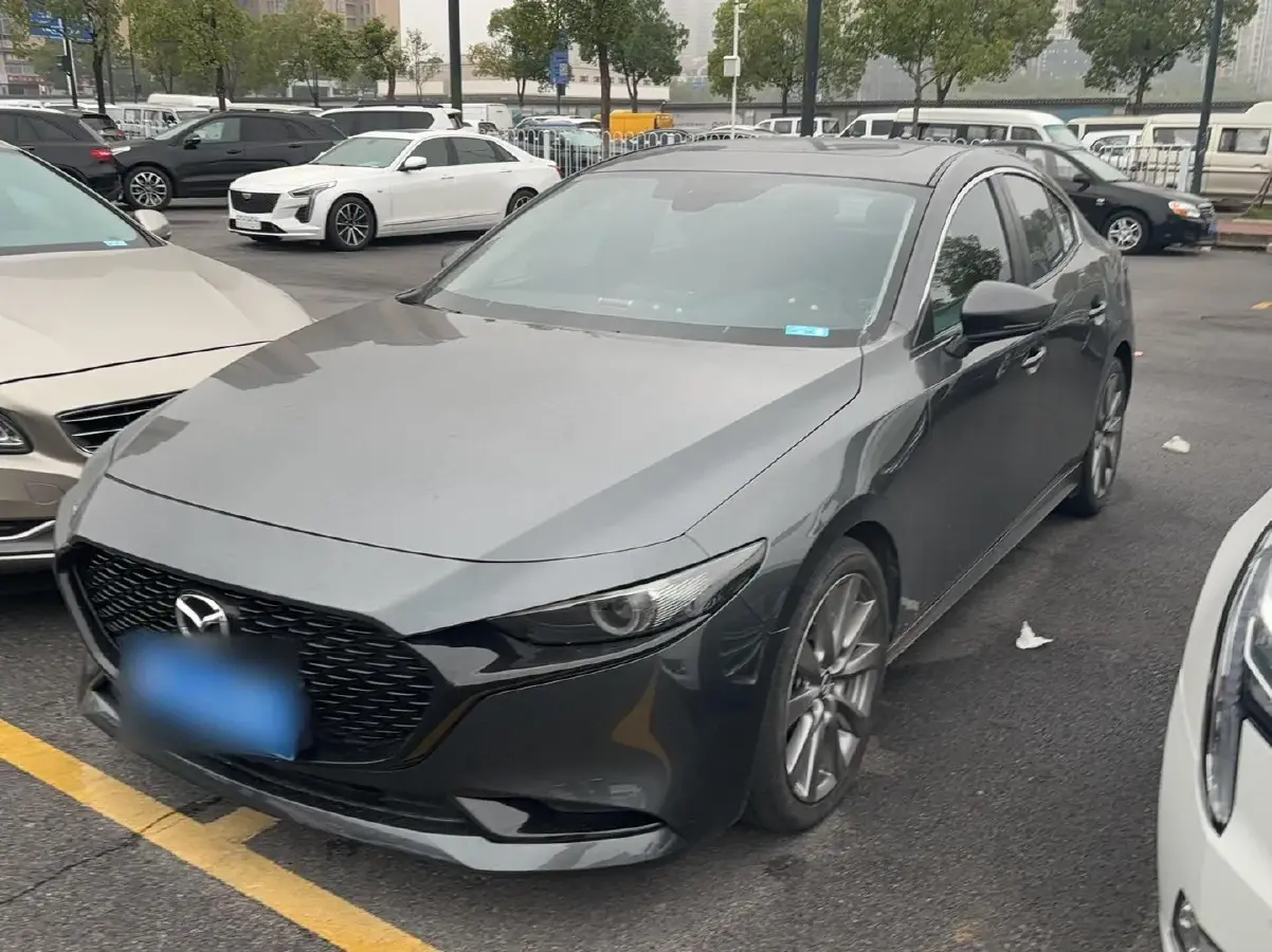 2021 Mazda 3 Axela 2.0L 158HP L4 6AT