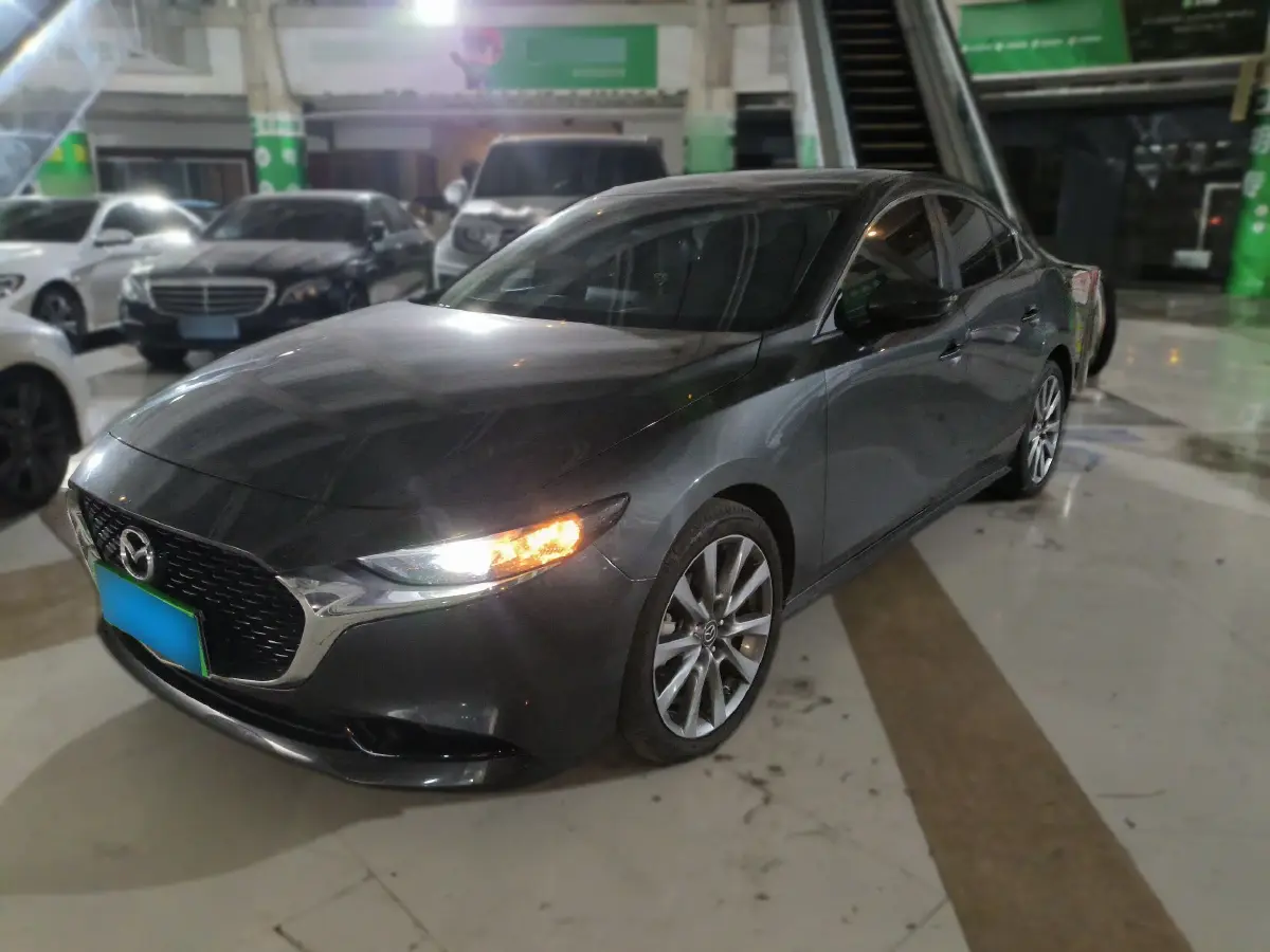 2021 Mazda 3 Axela 2.0L 158HP L4 6AT