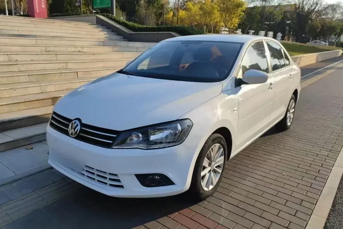 2015 Volkswagen Jetta 1.6L 110HP L4 5MT