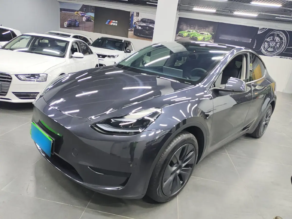 2024 Tesla Model Y BEV 60KWH