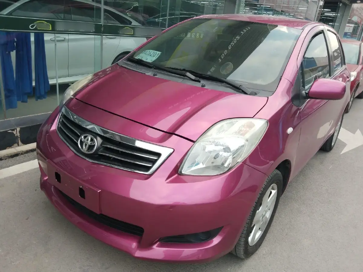 2011 Toyota Yaris 1.6L 118HP L4 4AT