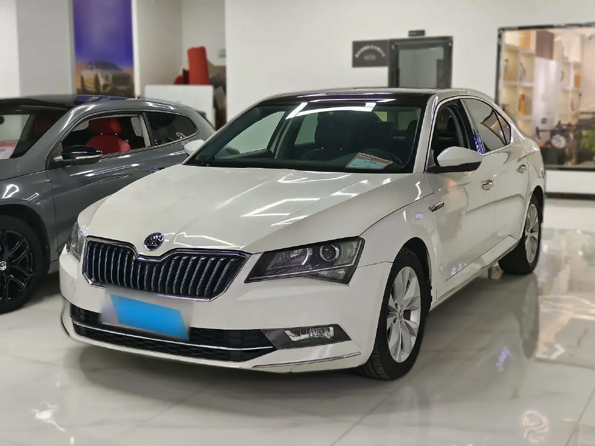 2018 Skoda Superb 1.8T 180HP L4 7DCT
