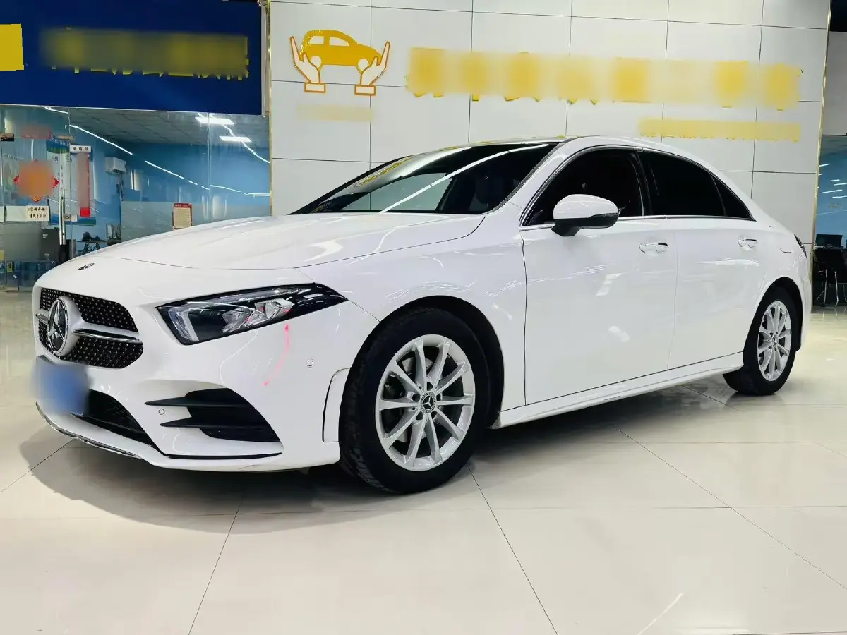 2020 Mercedes-Benz A Class 1.3T 163HP L4 7DCT