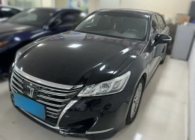 2017 Toyota Crown 2.0T 235HP L4 8AT