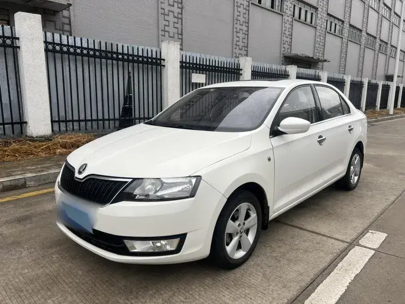 2016 Skoda Rapid 1.6L 110HP L4 6AT