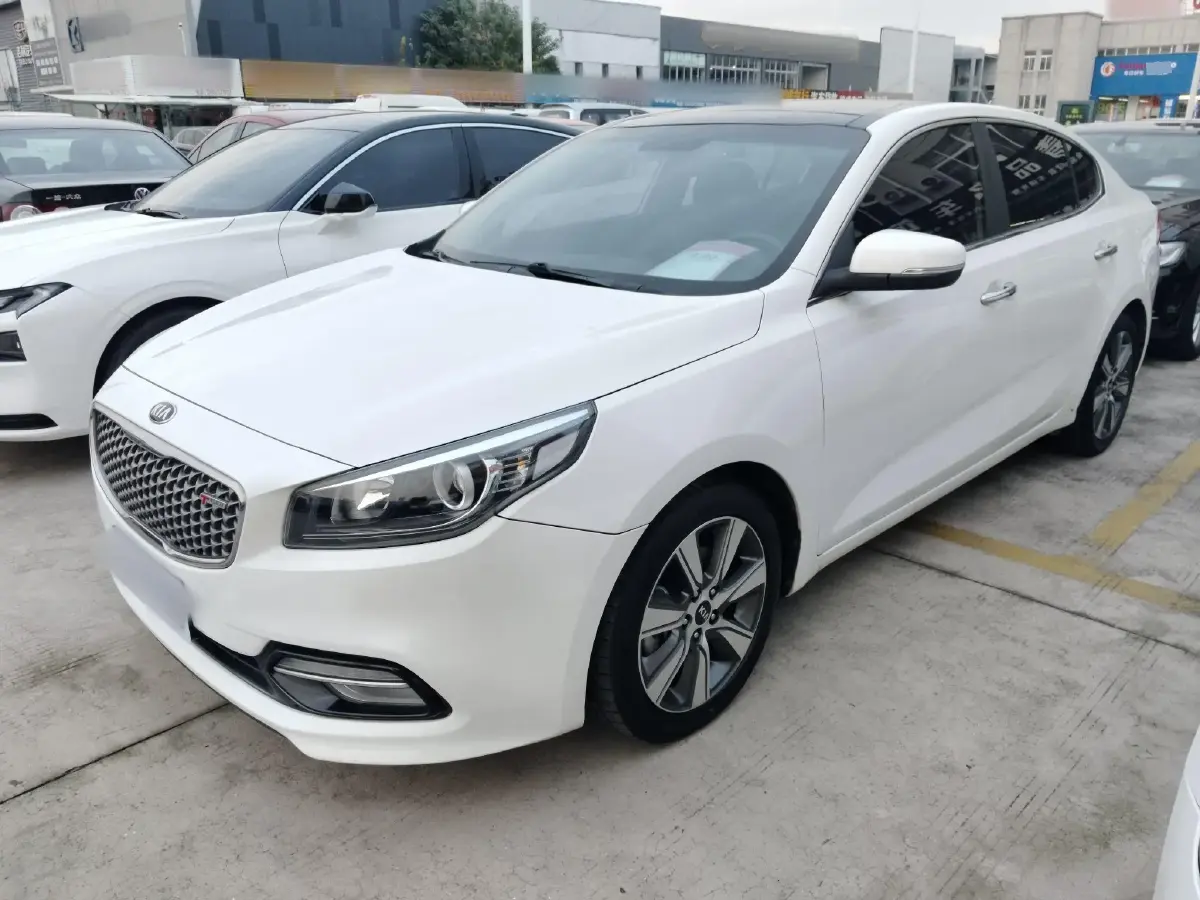 2017 Kia K4 1.6T 175HP L4 7DCT