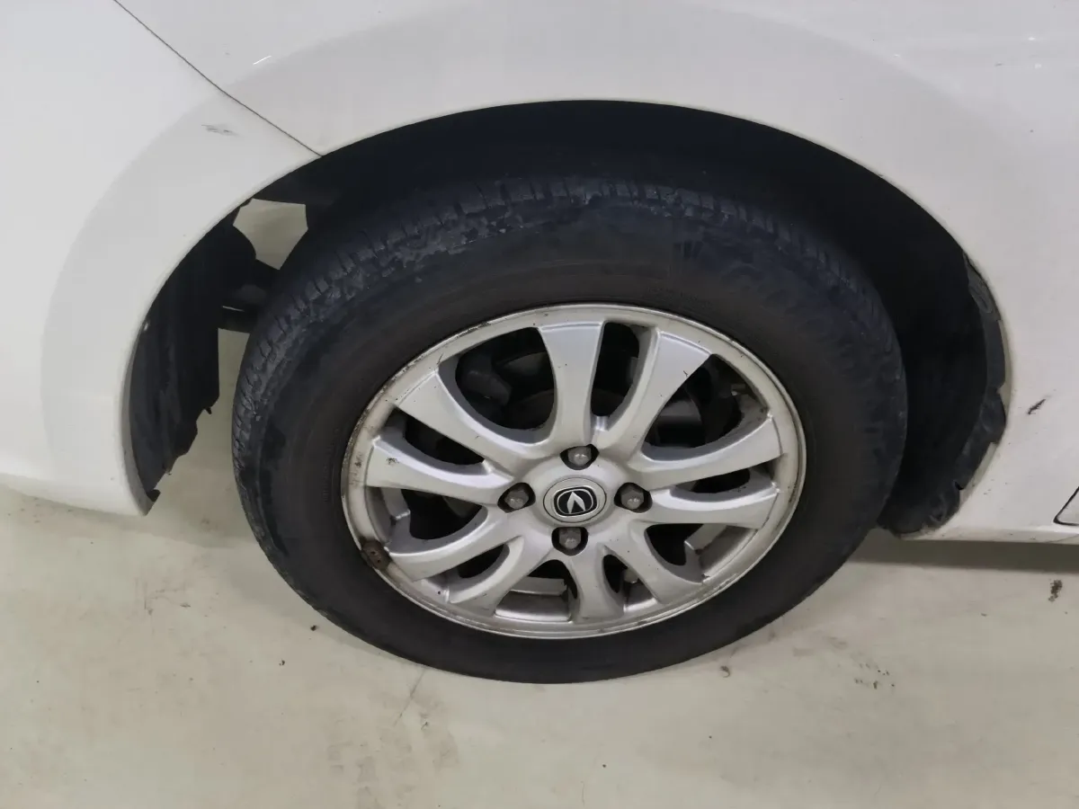 2015 ChangAn Alsvin V3 1.4L 101HP L4 5MT,autocango,china used car exporter,china ev exporter,chinese used car exporter,chinese used ev exporter