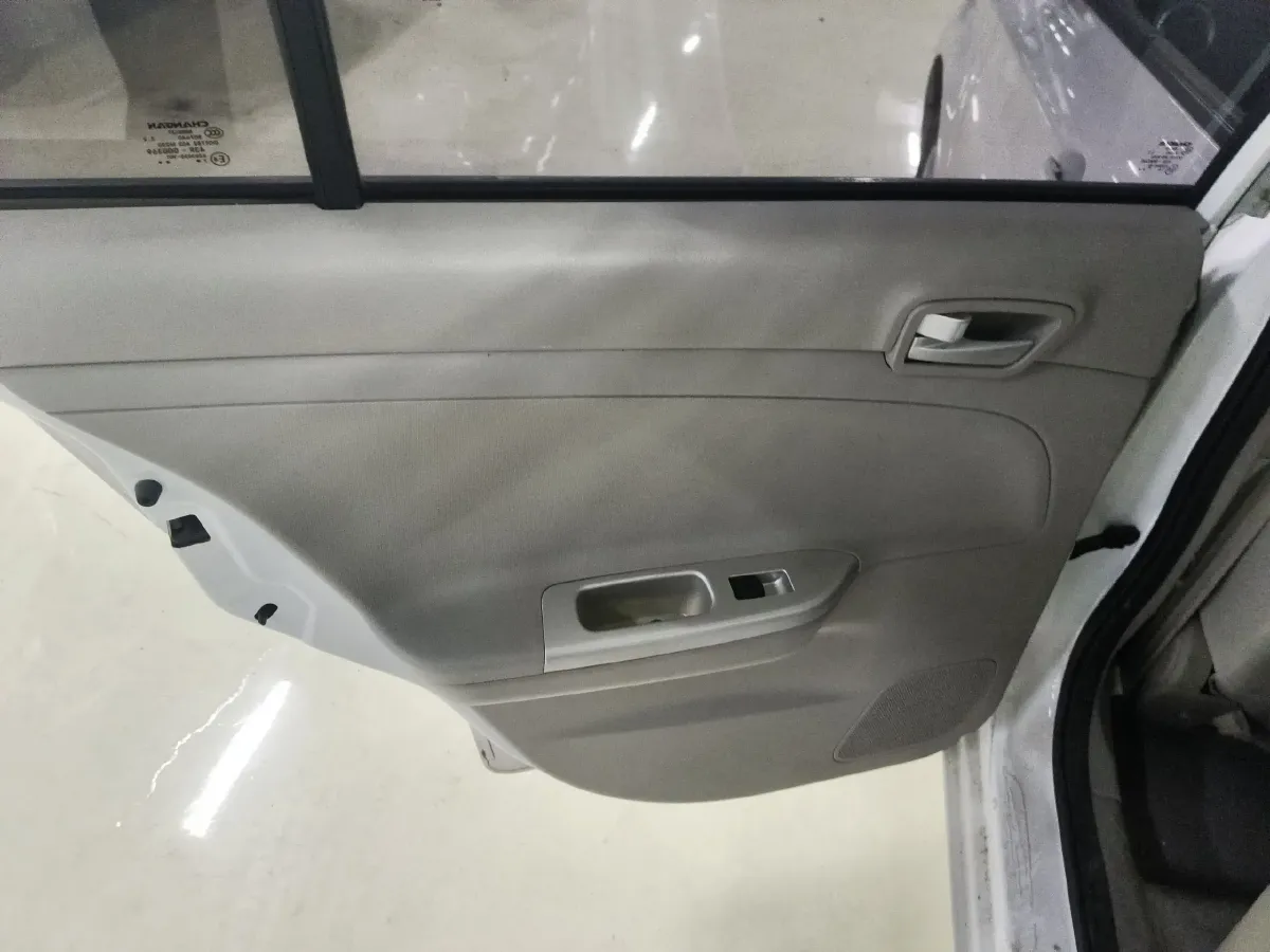 2015 ChangAn Alsvin V3 1.4L 101HP L4 5MT,autocango,china used car exporter,china ev exporter,chinese used car exporter,chinese used ev exporter