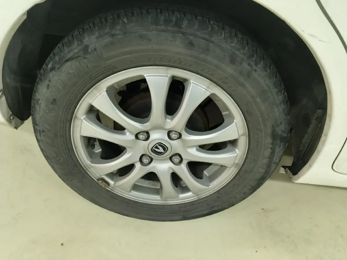 2015 ChangAn Alsvin V3 1.4L 101HP L4 5MT,autocango,china used car exporter,china ev exporter,chinese used car exporter,chinese used ev exporter