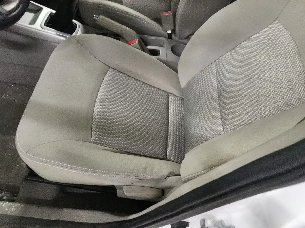 2015 ChangAn Alsvin V3 1.4L 101HP L4 5MT,autocango,china used car exporter,china ev exporter,chinese used car exporter,chinese used ev exporter