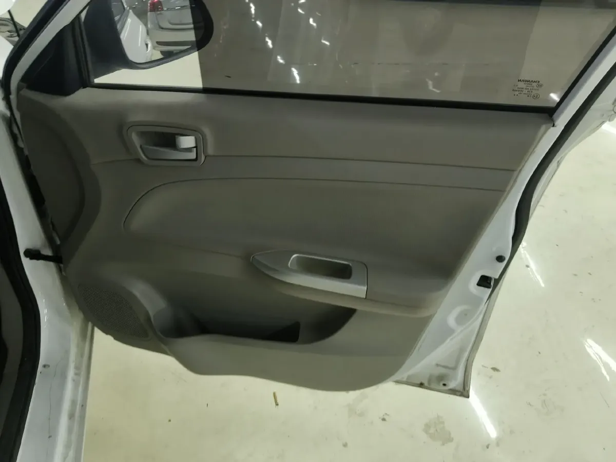 2015 ChangAn Alsvin V3 1.4L 101HP L4 5MT,autocango,china used car exporter,china ev exporter,chinese used car exporter,chinese used ev exporter