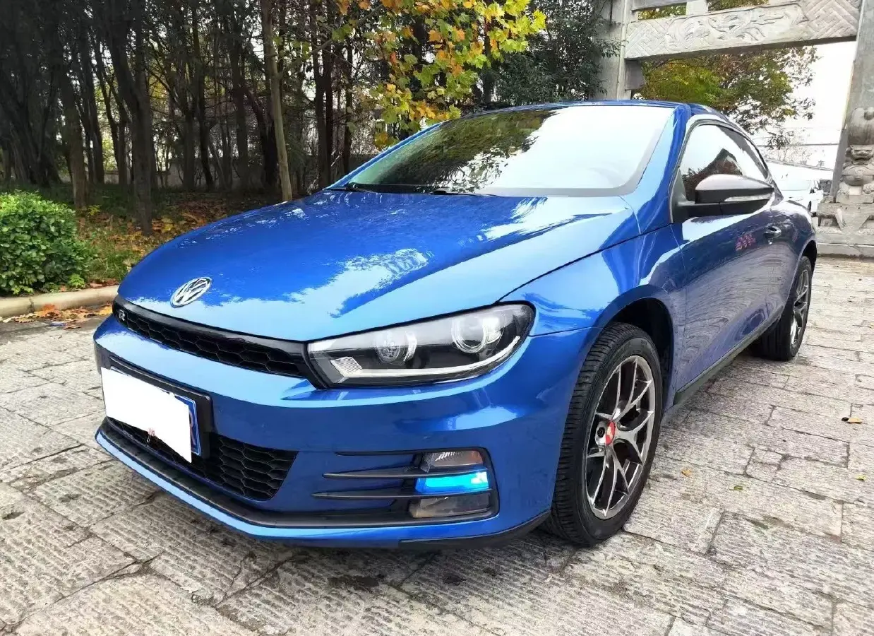 2015 Volkswagen Scirocco 1.4T 122HP L4 7DCT