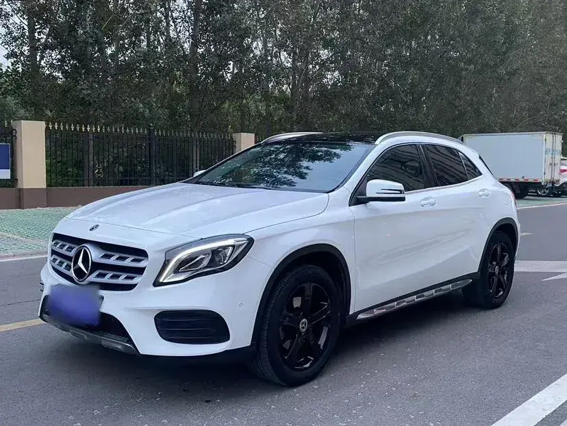 2018 Mercedes-Benz GLA Class 1.6T 156HP L4 7DCT