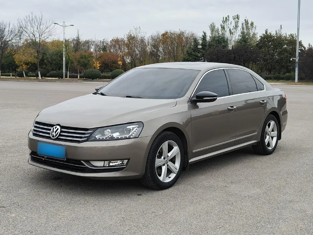 2014 Volkswagen Passat 1.8T 160HP L4 7DCT