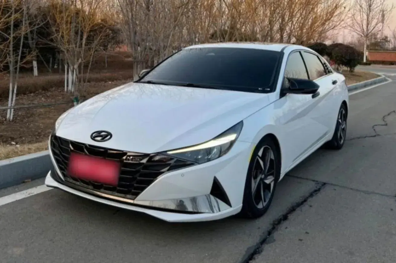 2021 Hyundai Elantra 1.5L 115HP L4 CVT