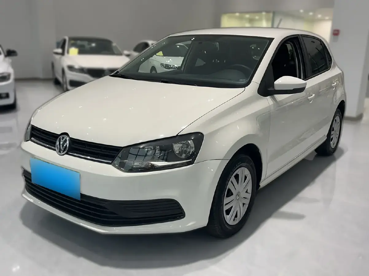 2016 Volkswagen Polo 1.4L 90HP L4 6AT
