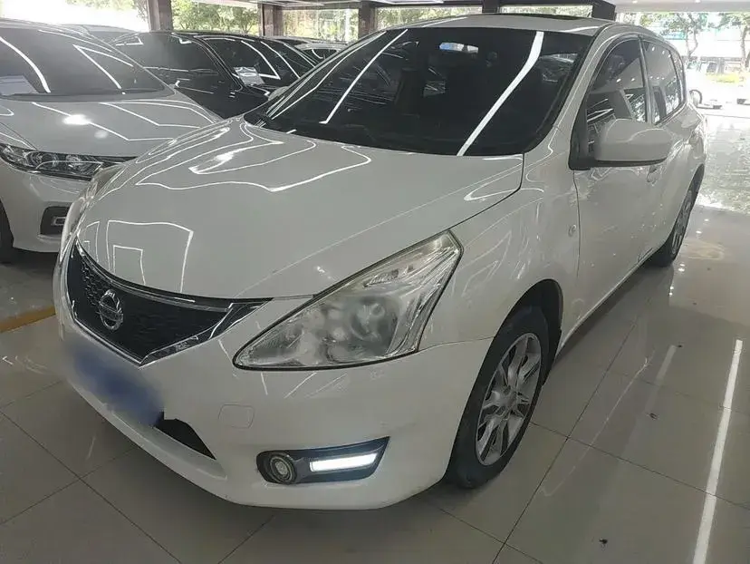 2014 Nissan Tiida 1.6L 126HP L4 CVT