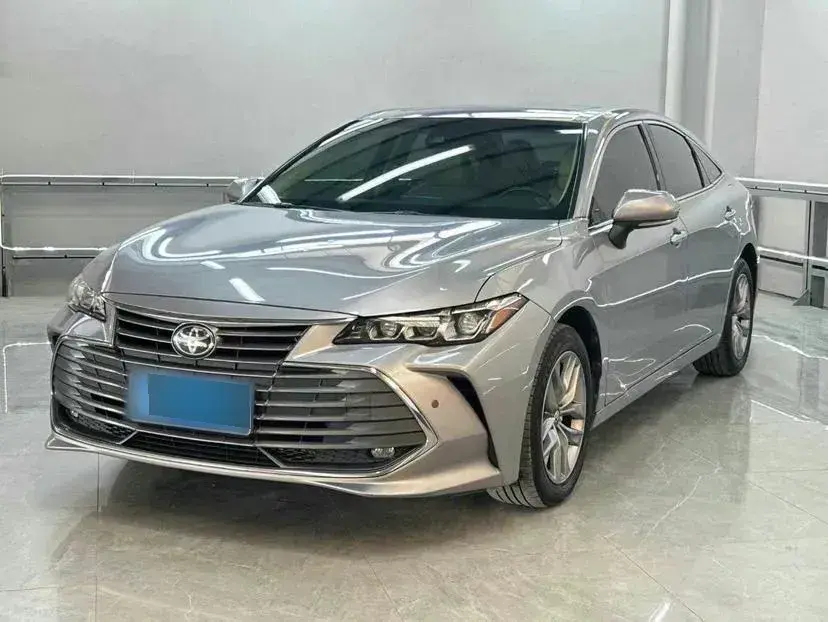 2019 Toyota Avalon 2.5L 178HP L4 E-CVT Hybrid