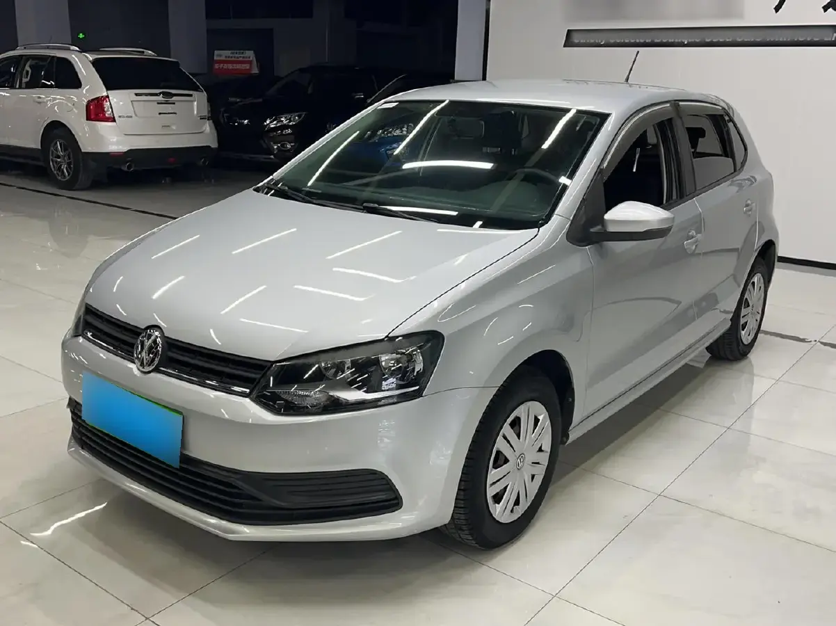 2014 Volkswagen Polo 1.4L 90HP L4 5MT