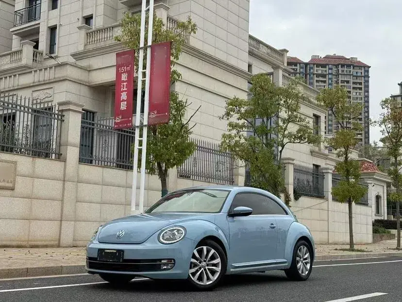 2015 Volkswagen Beetle 1.4T 160HP L4 7DCT