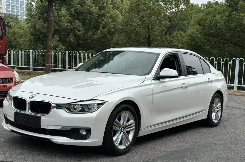 2017 BMW 3 Series 2.0T 184HP L4 8AT