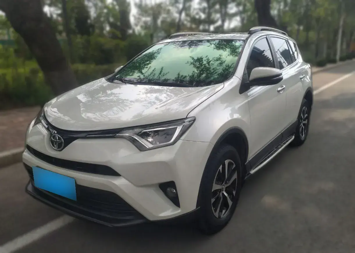 2016 Toyota RAV4 2.0L 151HP L4 CVT