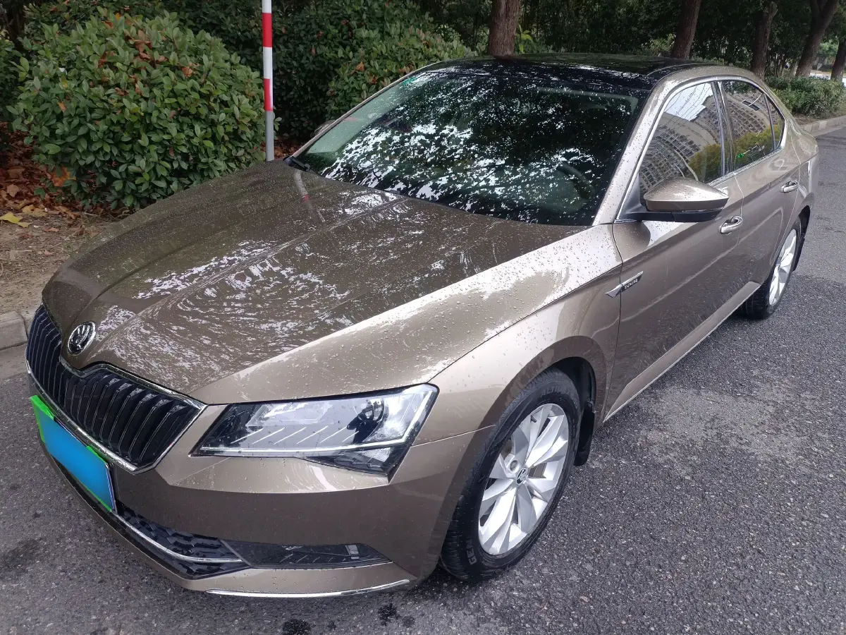 2018 Skoda Superb 1.4T 150HP L4 7DCT