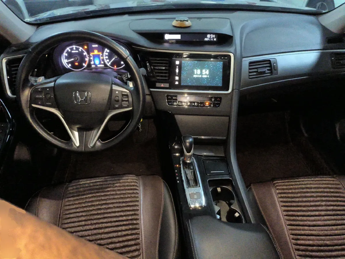 2017 Honda Spirior 2.0L 155HP L4 CVT,autocango,china used car exporter,china ev exporter,chinese used car exporter,chinese used ev exporter