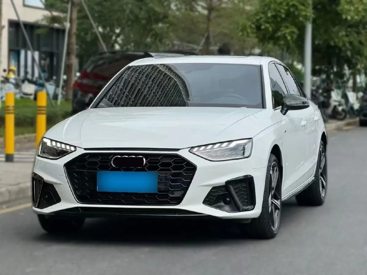 2024 Audi A4L 2.0T 190HP L4 7DCT