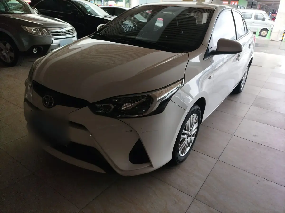 2017 Toyota Yaris L 1.5L 107HP L4 CVT